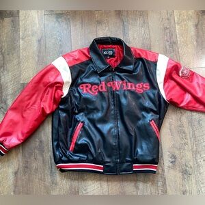 Vintage Red Wings Leather Jacket - Black and Red, size XL, 80$